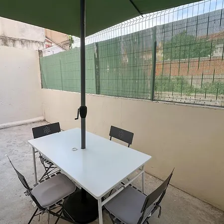 Confortables - Gare A 5 Min Pied - 20min De La - Terrasse דירה