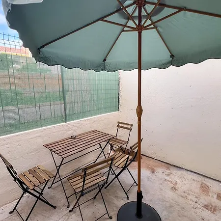 Confortables - Gare A 5 Min Pied - 20min De La - Terrasse דירה *